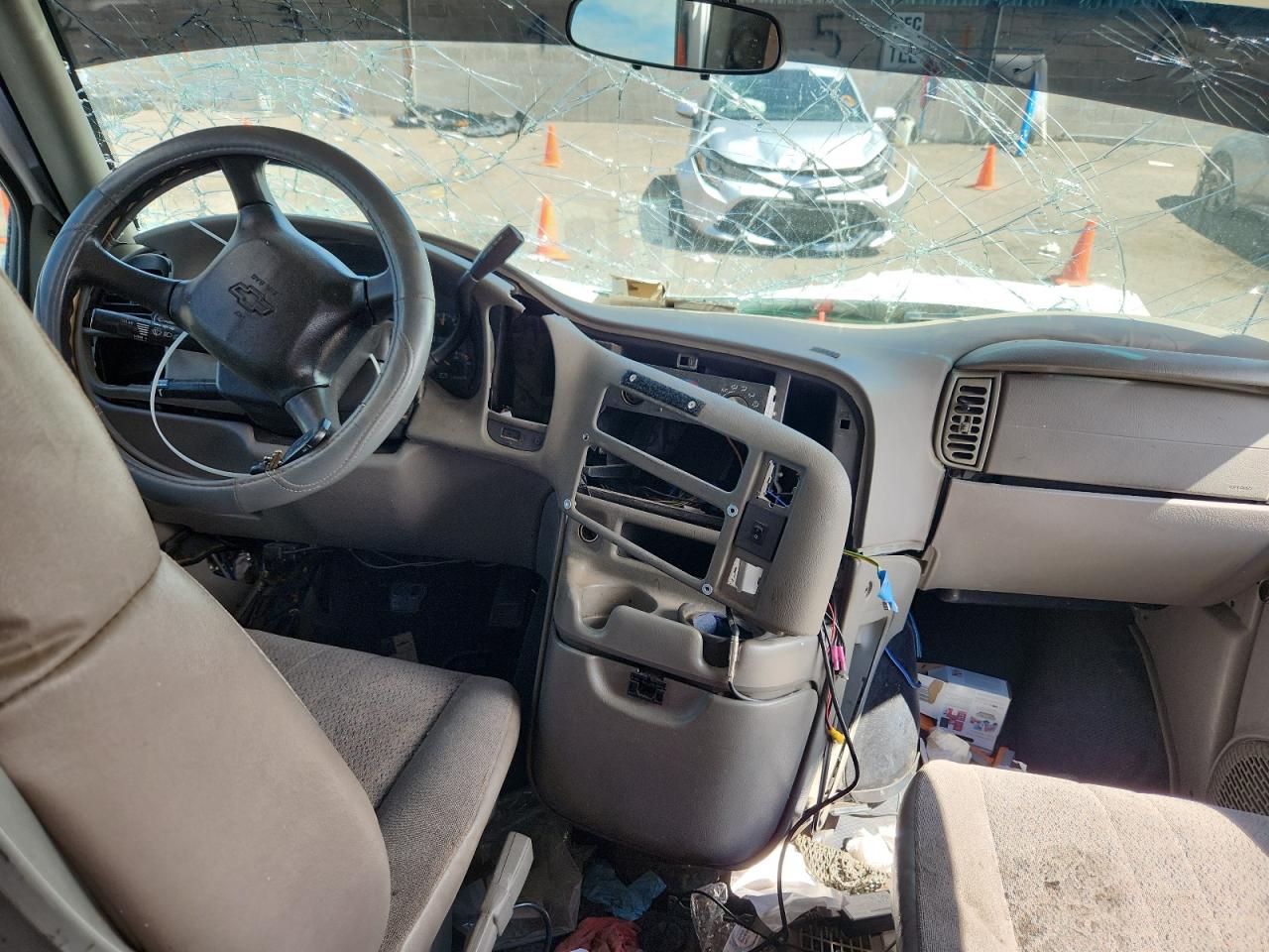 2005 Chevrolet Astro VIN: 1GCDM19X45B125350 Lot: 80106825