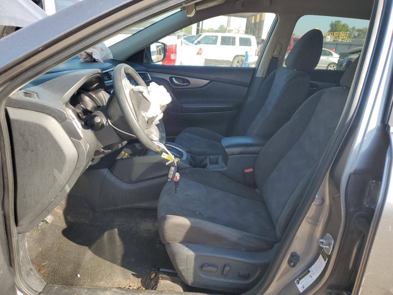 2016 Nissan Rogue S VIN: KNMAT2MV9GP599835 Lot: 84373825