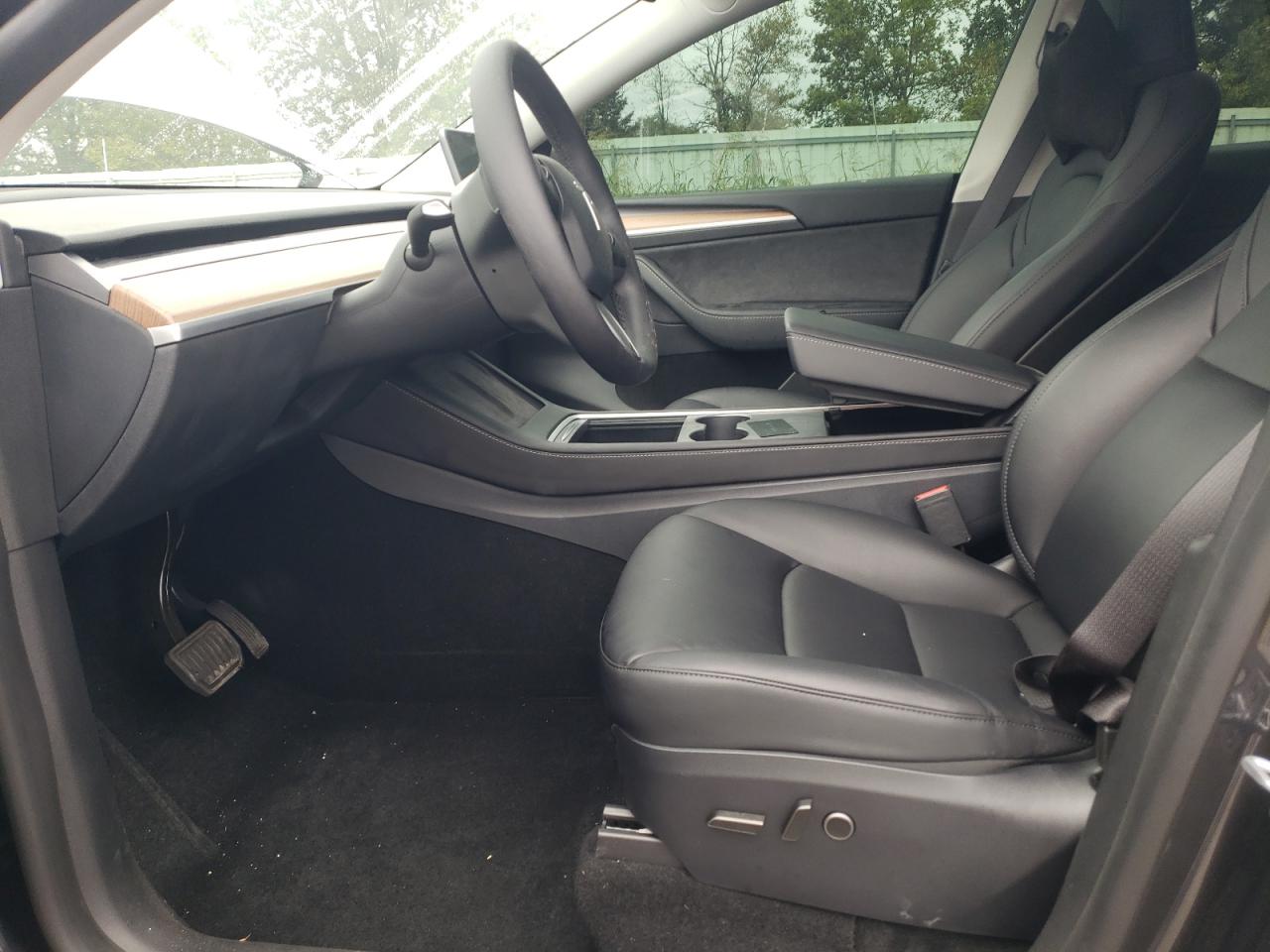 2025 Tesla Model Y VIN: 7SAYGDEE2SF307817 Lot: 81582115