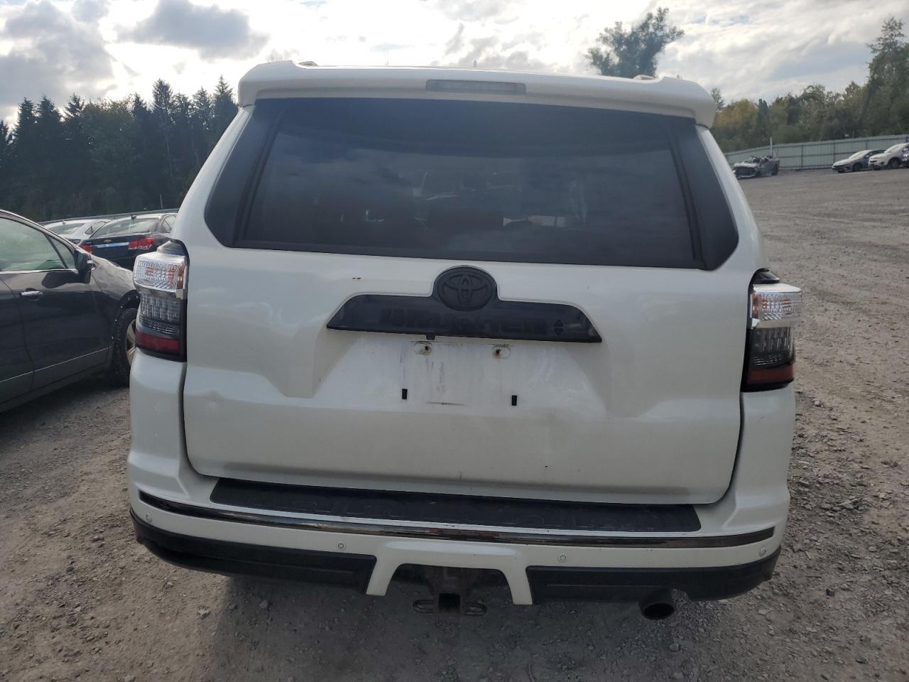 2020 Toyota 4Runner Sr5/Sr5 Premium VIN: JTEBU5JRXL5806244 Lot: 84004415