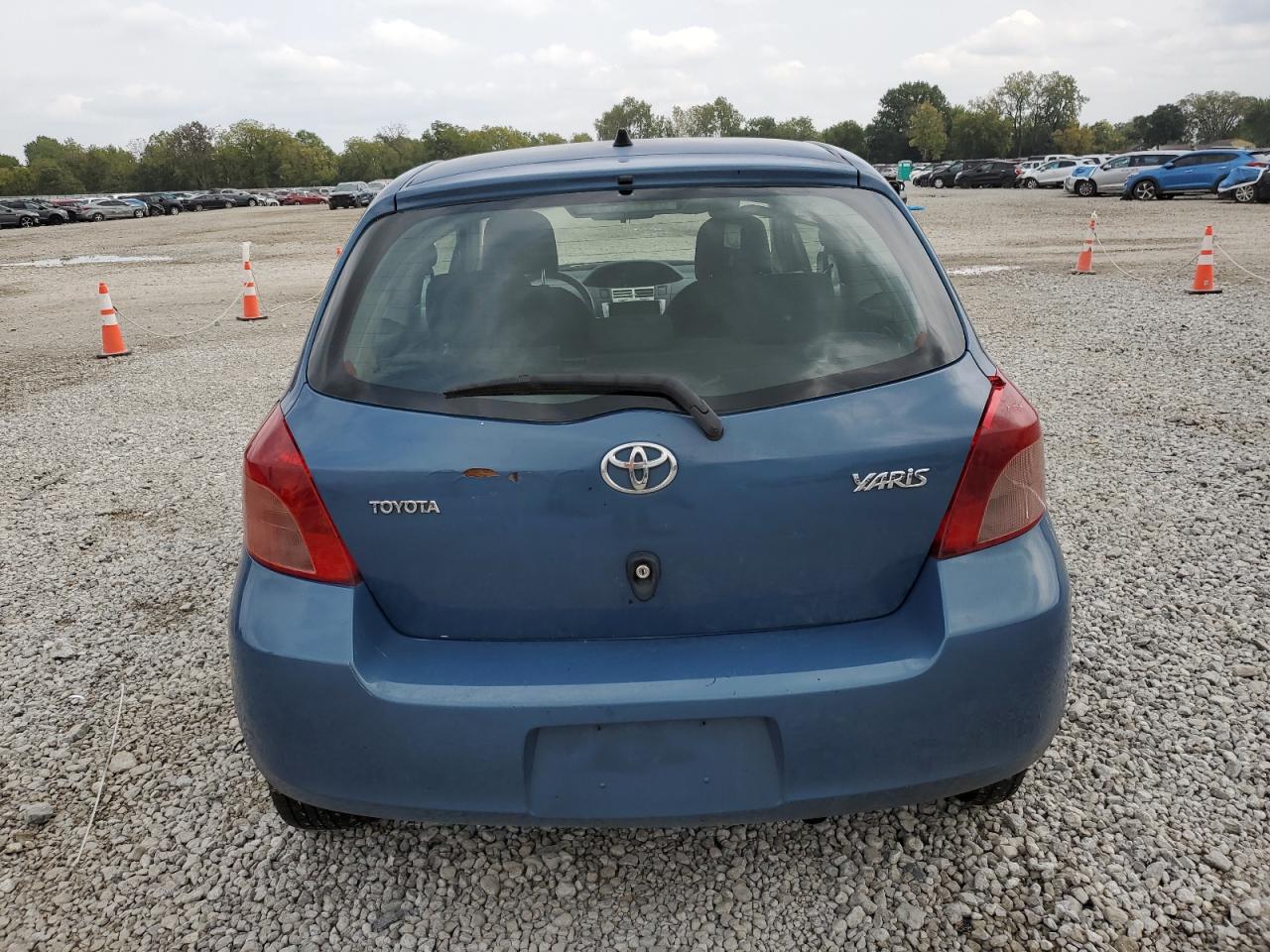 2008 Toyota Yaris VIN: JTDJT923785145851 Lot: 81706155