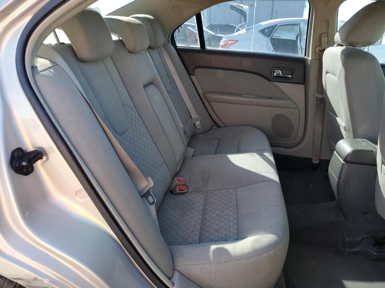 2010 Ford Fusion Se VIN: 3FAHP0HA6AR355953 Lot: 83834145