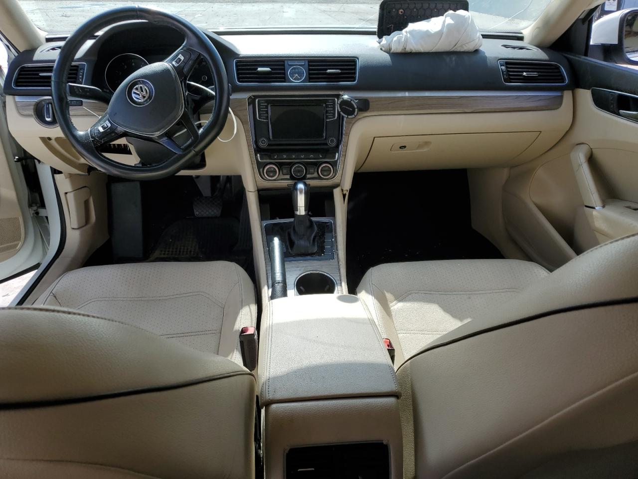 2016 Volkswagen Passat Se VIN: 1VWBT7A37GC042561 Lot: 81629445