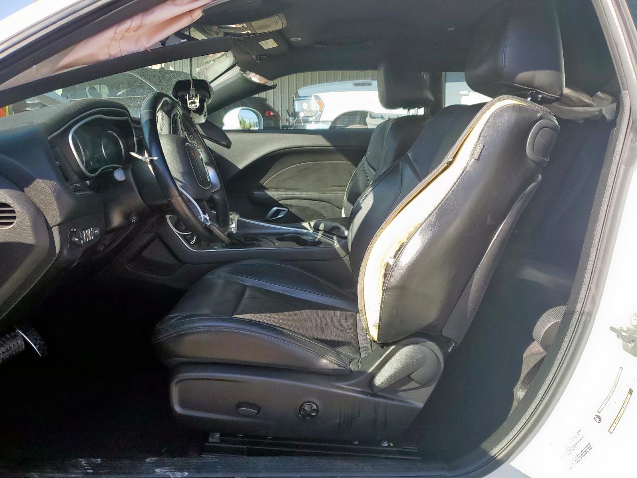 2018 Dodge Challenger Sxt VIN: 2C3CDZAG5JH132433 Lot: 82160955