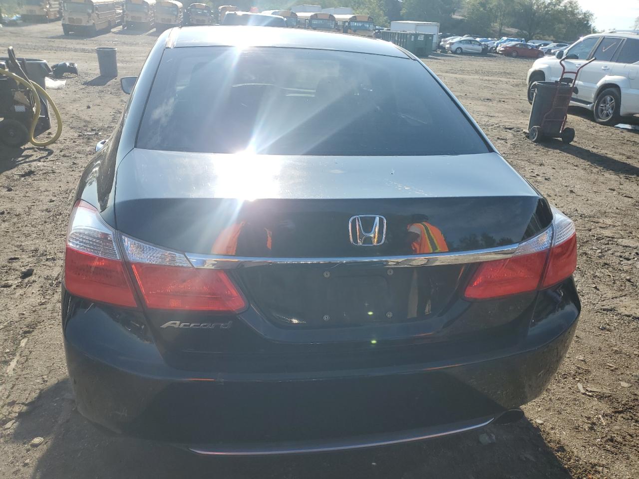 2015 Honda Accord Lx VIN: 1HGCR2F3XFA043958 Lot: 84253335