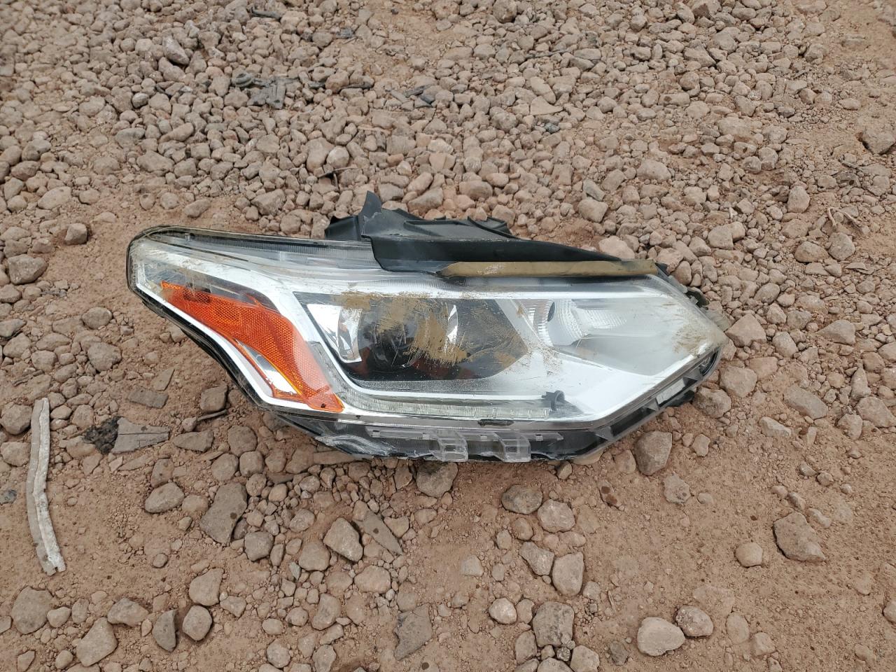 2020 Chevrolet Traverse Ls VIN: 1GNERFKW7LJ240667 Lot: 81157685