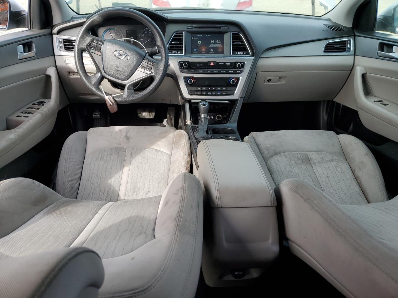 2017 Hyundai Sonata Hybrid VIN: KMHE24L3XHA065145 Lot: 81116165