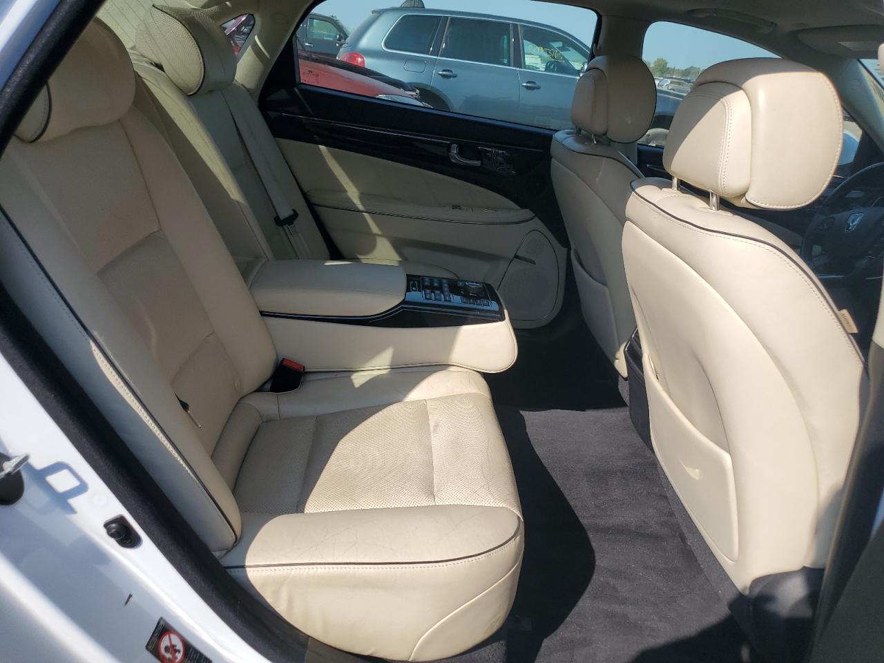 2014 Hyundai Equus Signature VIN: KMHGH4JH8EU084860 Lot: 81154785