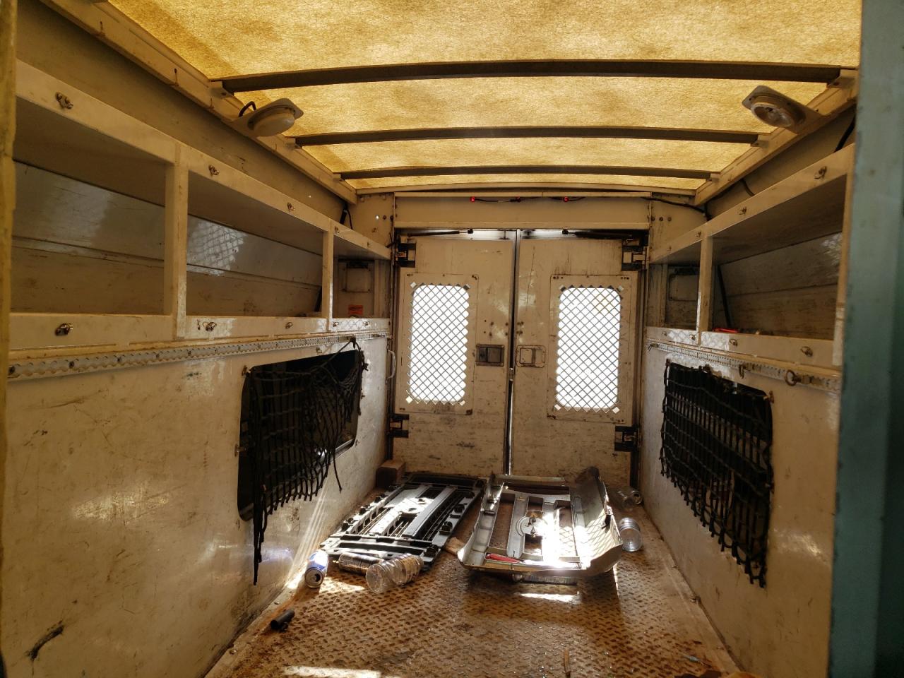 2010 Ford Econoline E350 Super Duty Cutaway Van VIN: 1FDSE3FL1ADB01101 Lot: 70217945