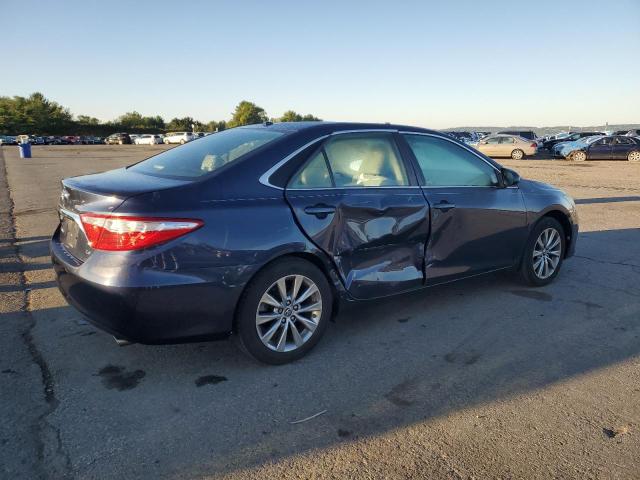 Sedans TOYOTA CAMRY 2016 Granatowy