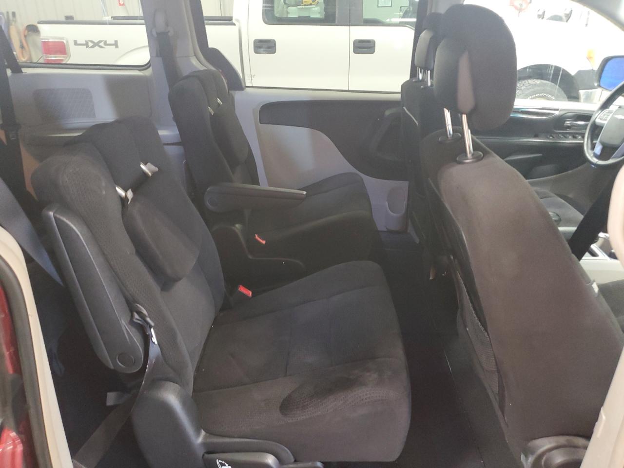 2013 Chrysler Town & Country Touring VIN: 2C4RC1BG5DR755235 Lot: 82134915