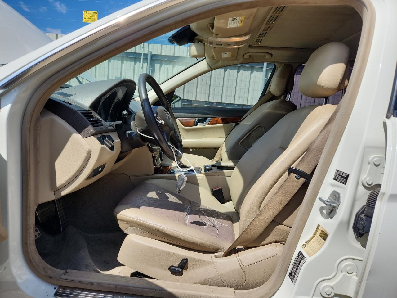 2010 Mercedes-Benz C 300 VIN: WDDGF5EB4AF495411 Lot: 84402035