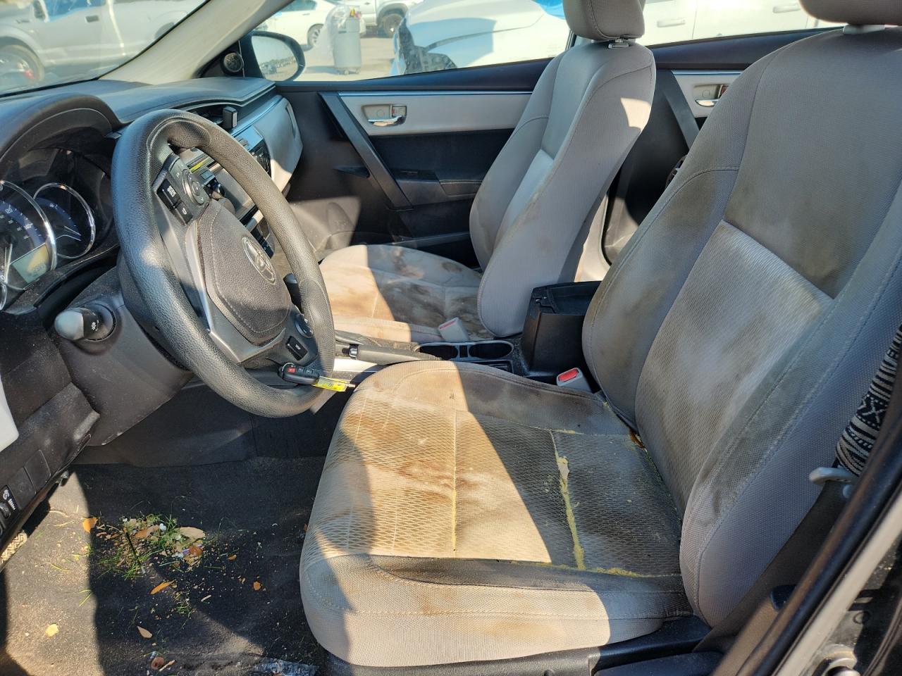 2015 Toyota Corolla L VIN: 2T1BURHE2FC335325 Lot: 84177105