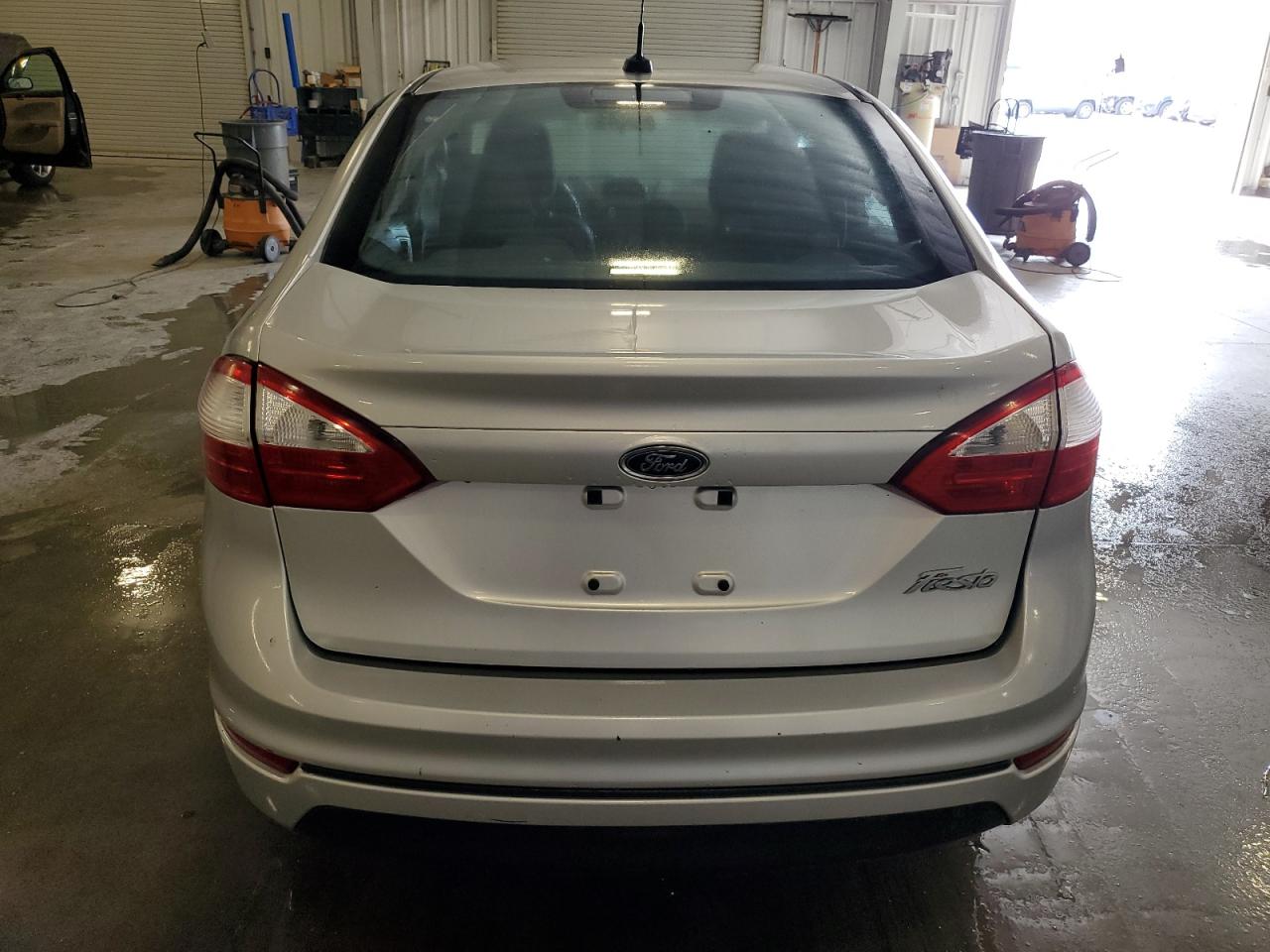 2015 Ford Fiesta S VIN: 3FADP4AJ5FM198422 Lot: 80954575