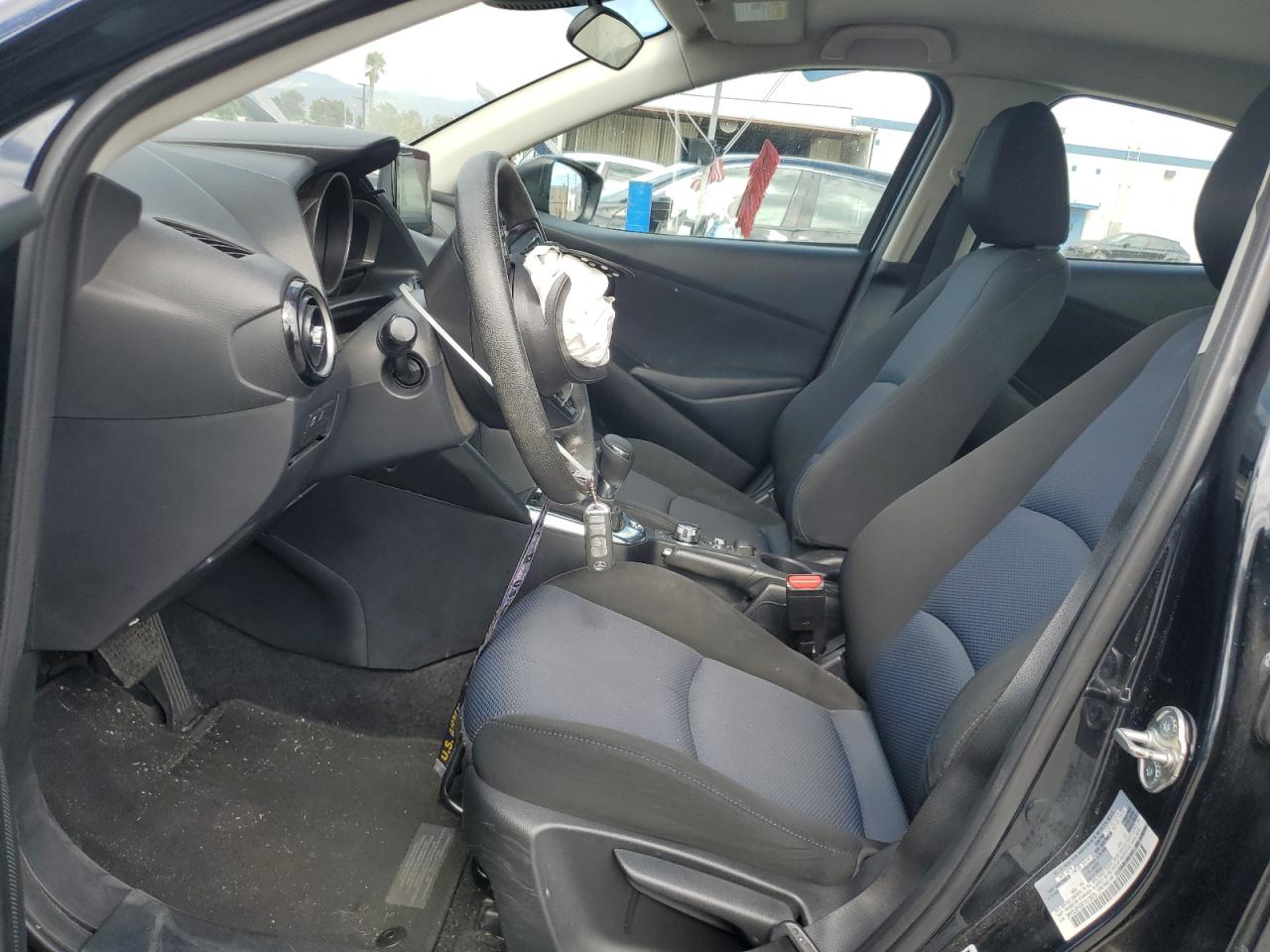 2019 Toyota Yaris L VIN: 3MYDLBYV2KY513975 Lot: 82171585