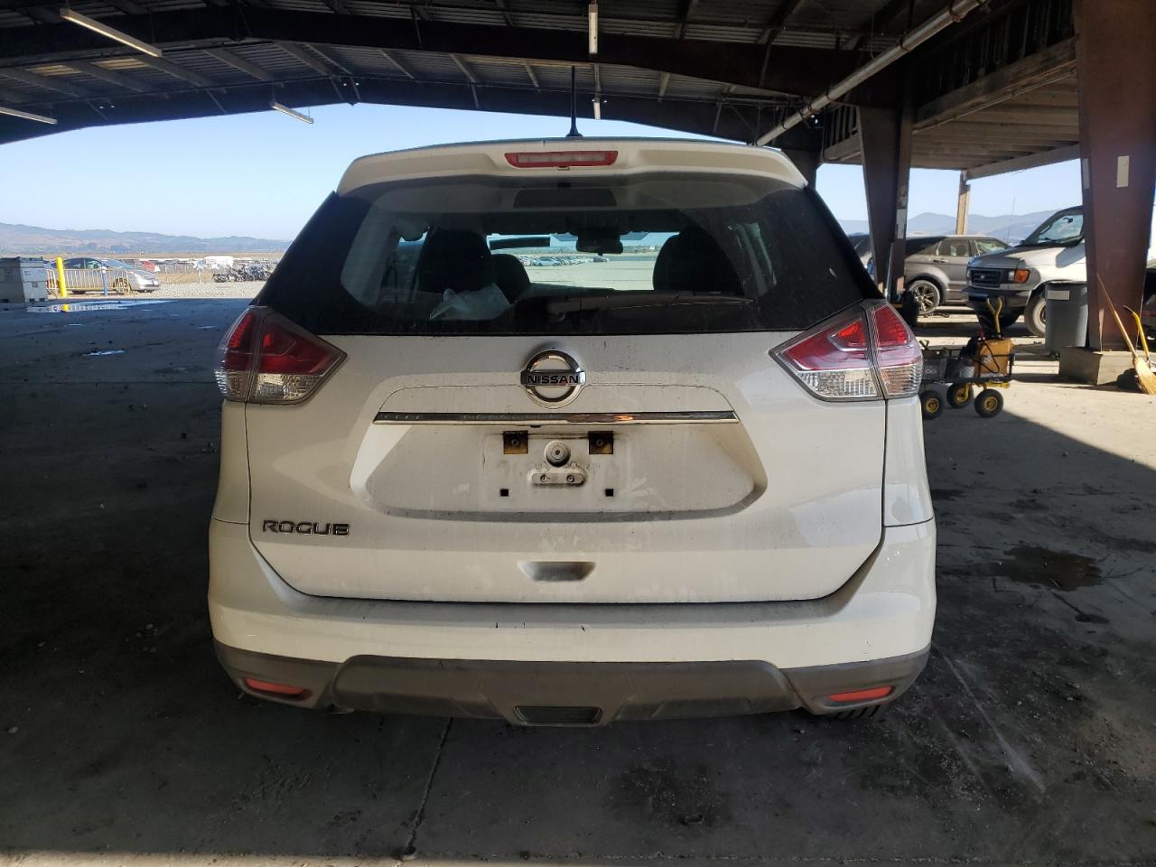 2016 Nissan Rogue S VIN: KNMAT2MT1GP701322 Lot: 80940905