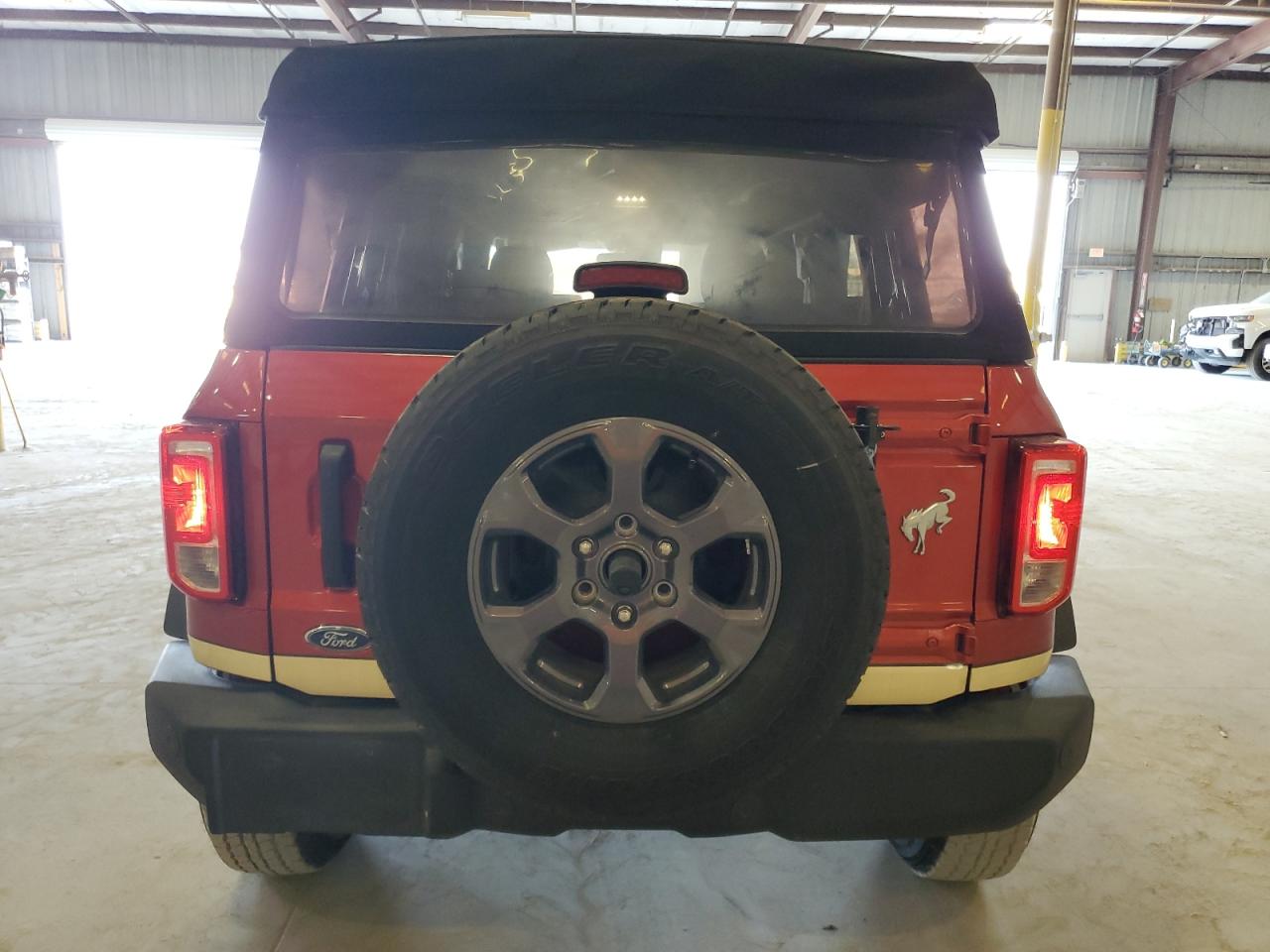 2023 Ford Bronco Base VIN: 1FMDE5BH4PLB62494 Lot: 71353435