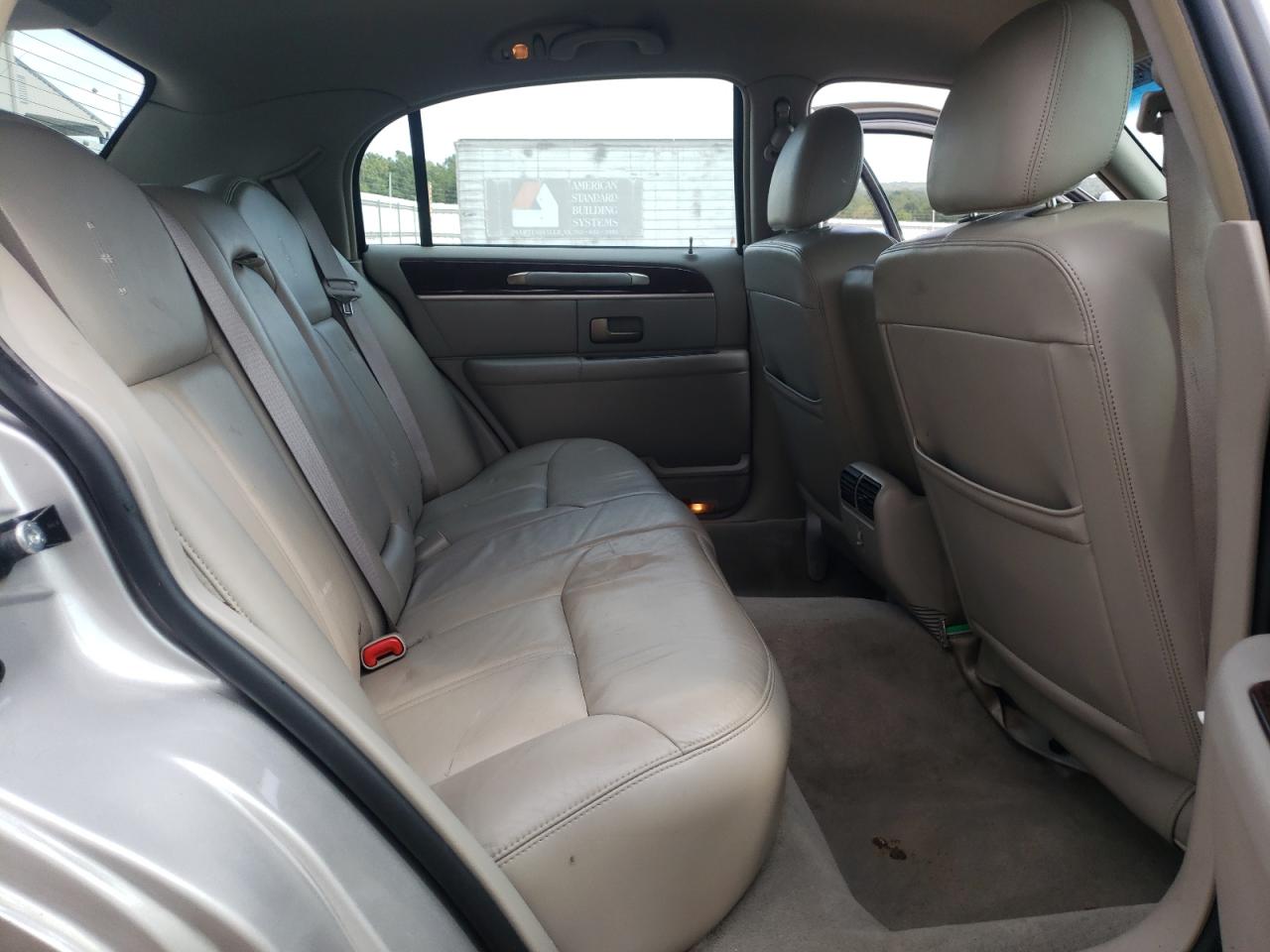 2009 Lincoln Town Car Signature Limited VIN: 2LNHM82V29X636749 Lot: 81804445