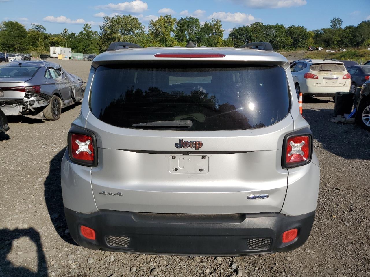 2015 Jeep Renegade Latitude VIN: ZACCJBBT0FPB7562 Lot: 80604525