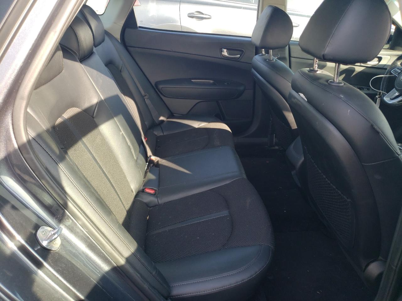 2020 Kia Optima Lx VIN: 5XXGT4L39LG425979 Lot: 84183885