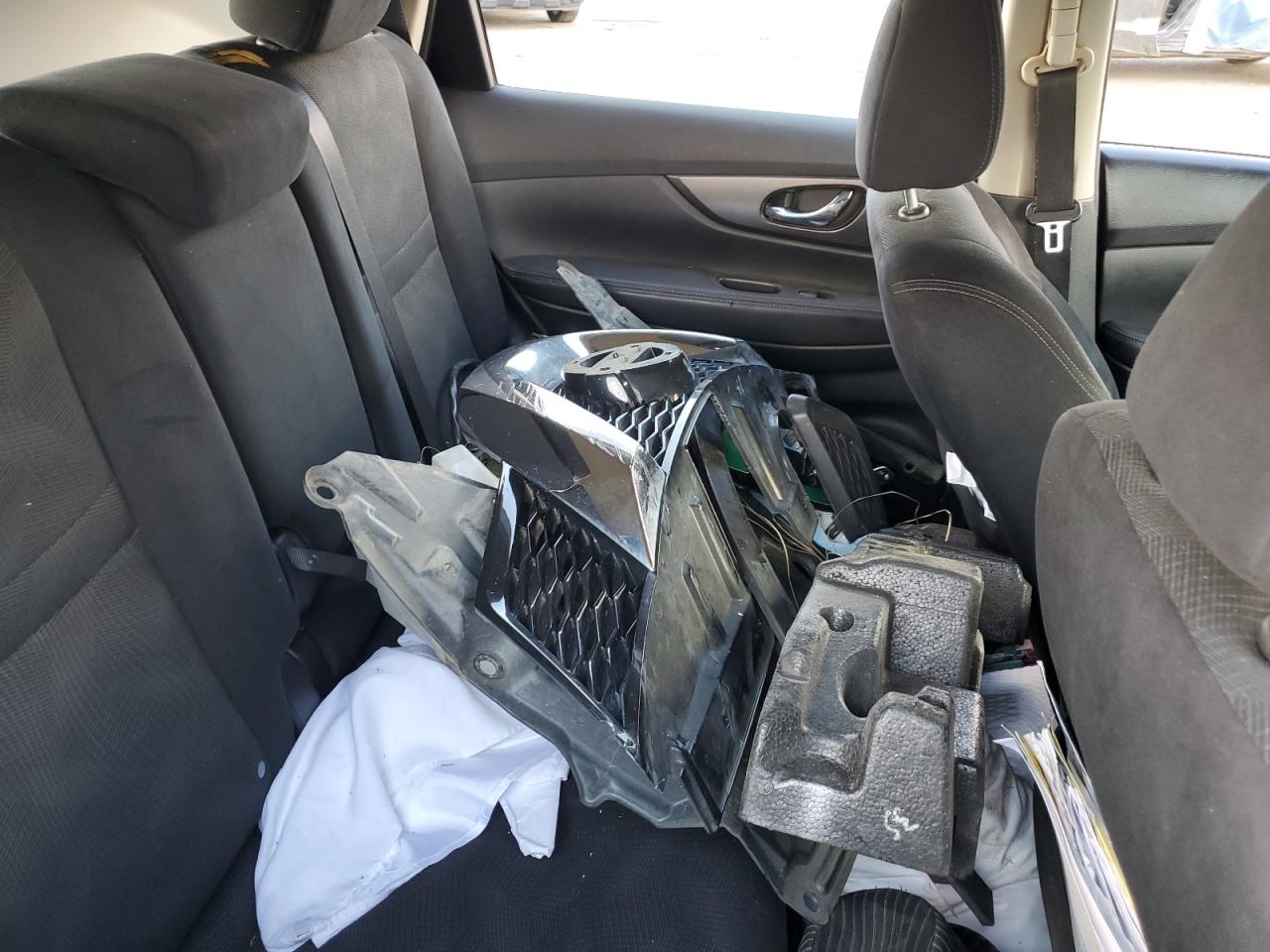 2014 Nissan Rogue S VIN: 5N1AT2MT7EC811761 Lot: 80283865