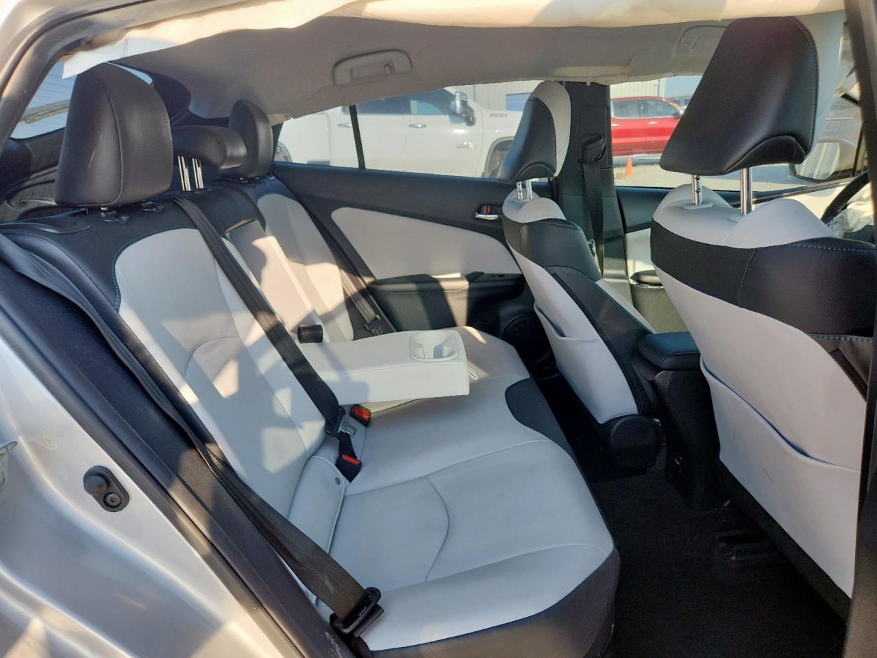 2018 Toyota Prius VIN: JTDKARFU3J3547218 Lot: 81081495