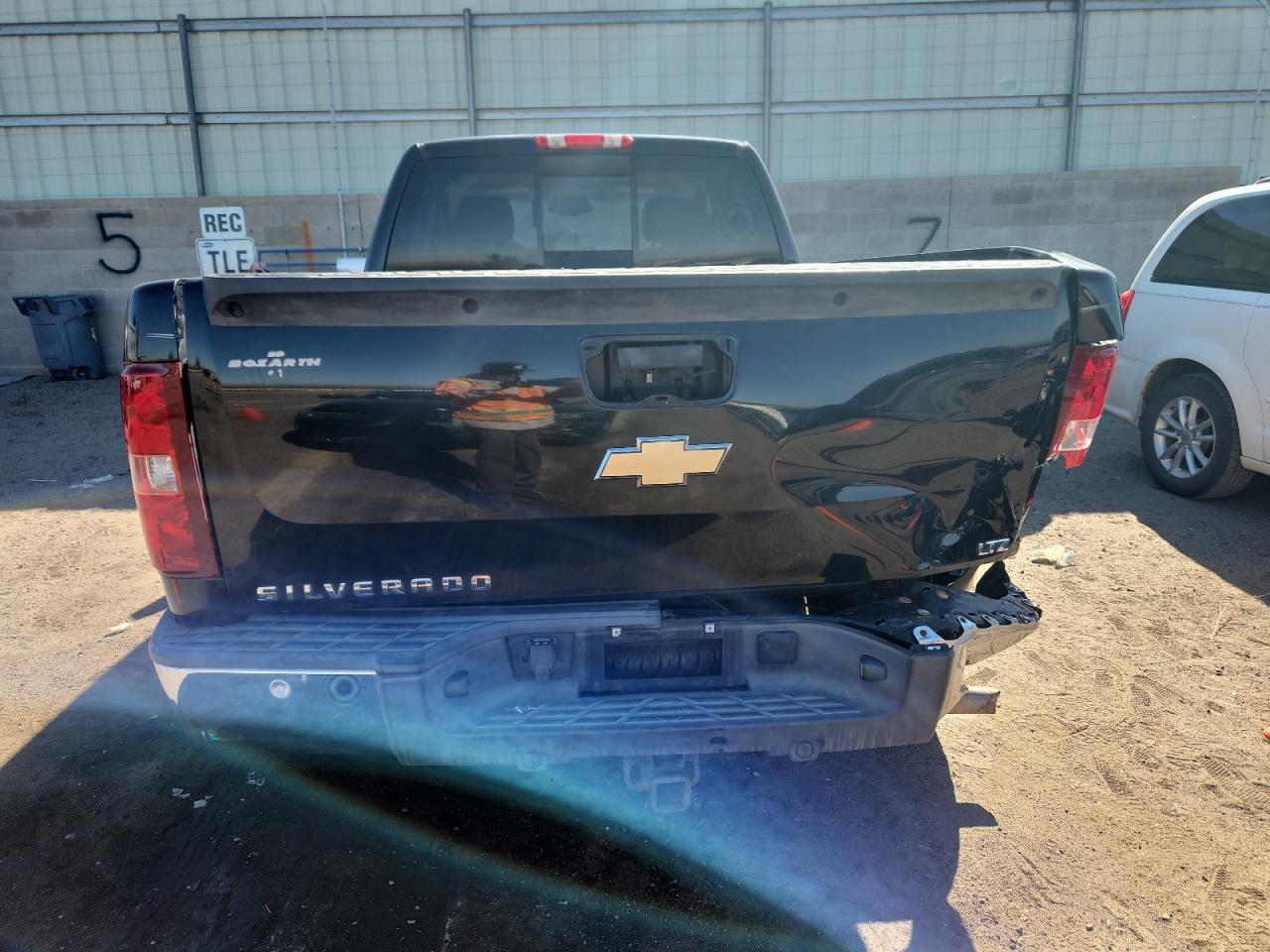 2008 Chevrolet Silverado K1500 VIN: 2GCEK19J581133919 Lot: 84235295