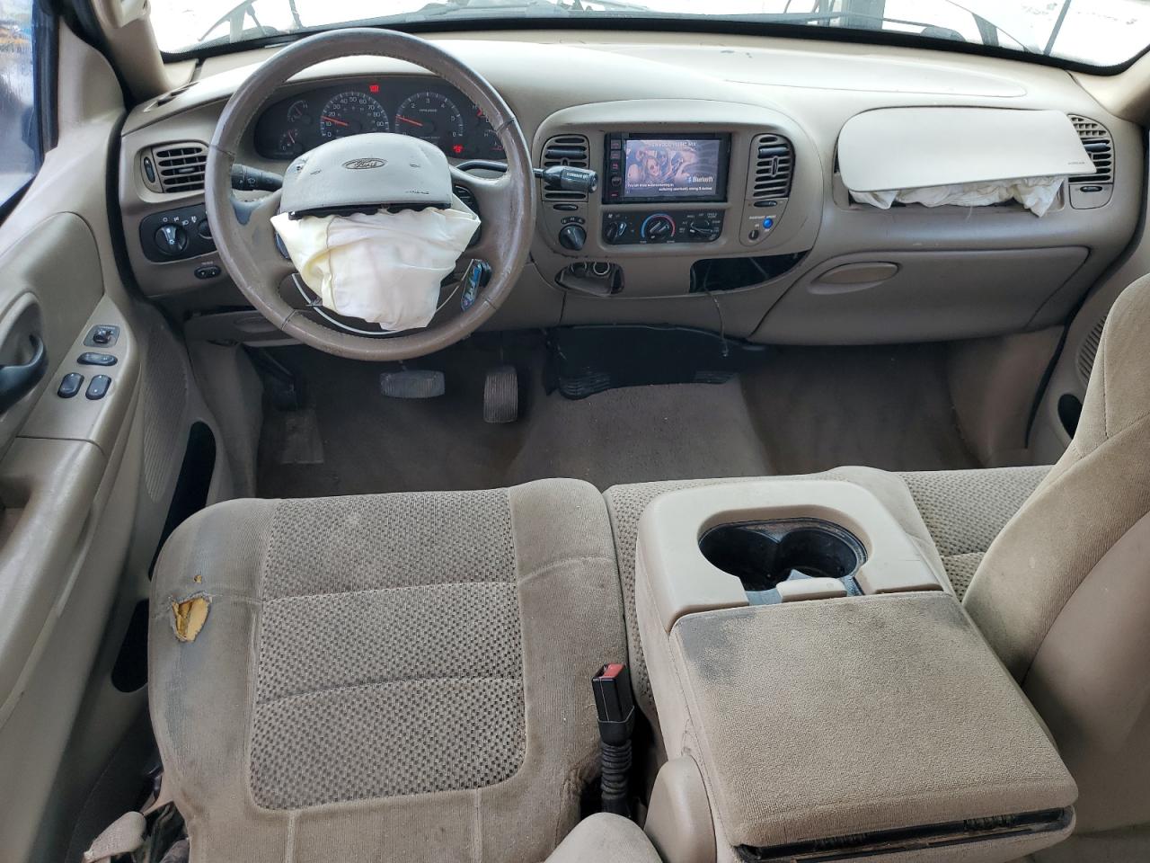 2002 Ford F150 VIN: 1FTRX18L42KB04604 Lot: 81893275