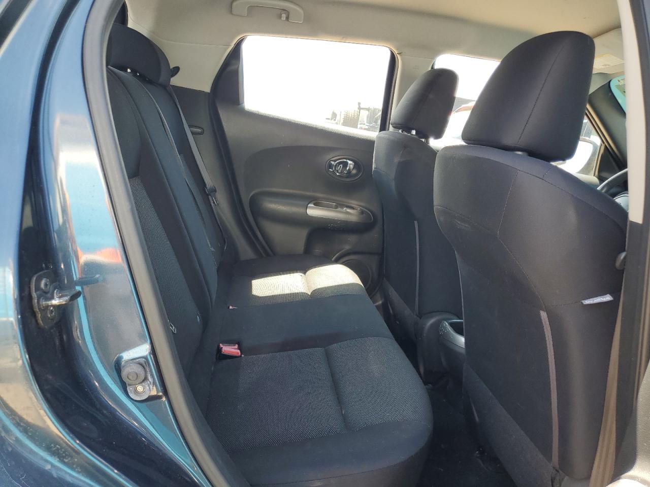 2014 Nissan Juke S VIN: JN8AF5MR5ET352400 Lot: 71651995