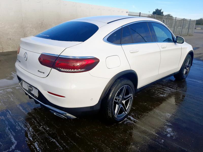 2021 MERCEDES-BENZ GLC 300 AMG LINE 4MATIC A 