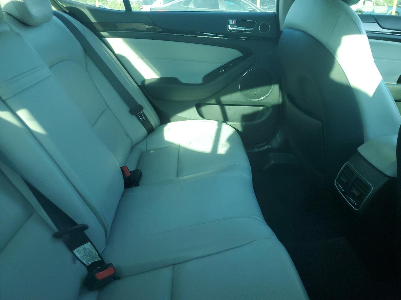 2015 Kia Cadenza Premium VIN: KNALN4D72F5182855 Lot: 81149245