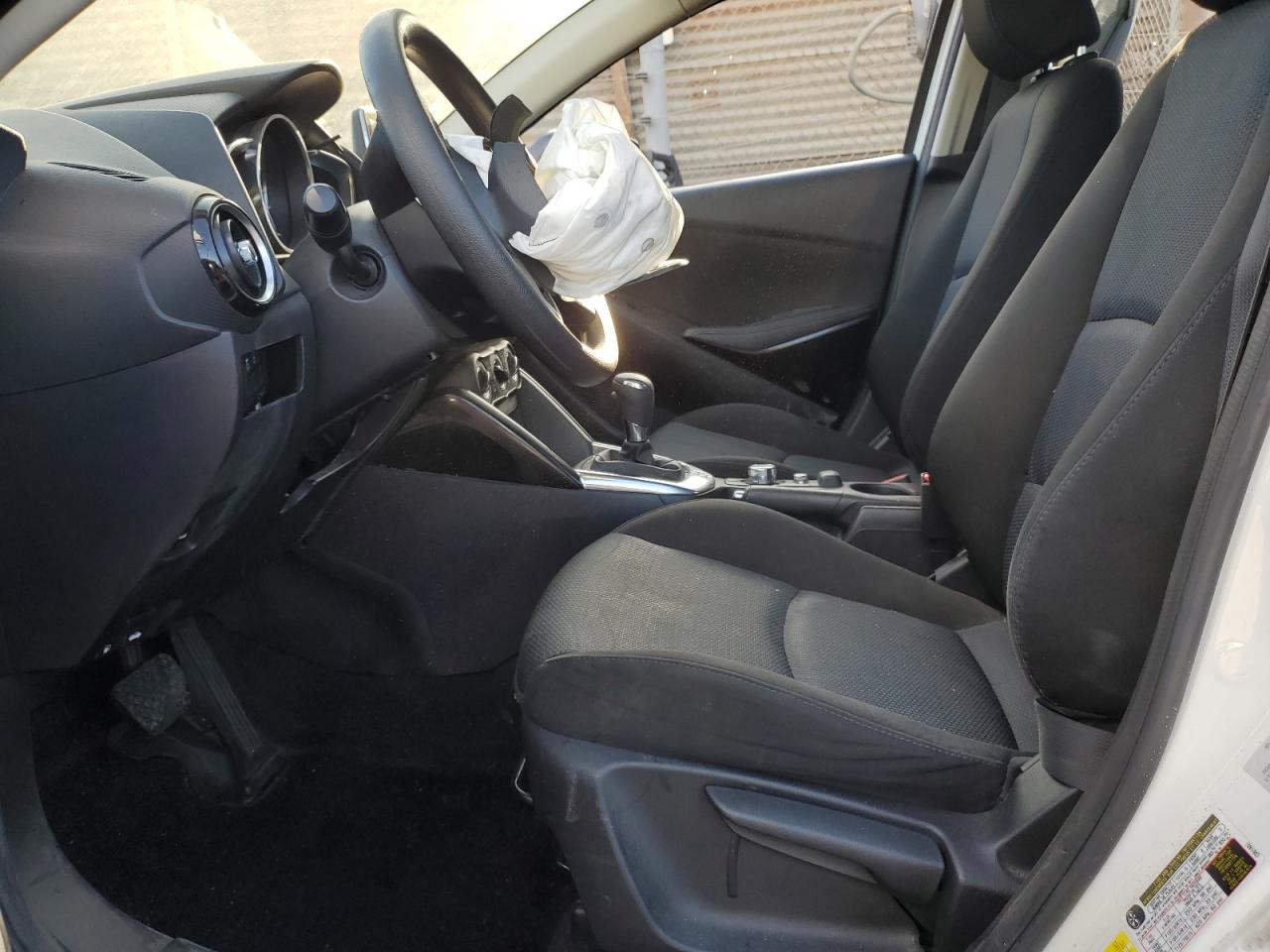 2017 Toyota Yaris Ia VIN: 3MYDLBYV2HY151686 Lot: 80331735