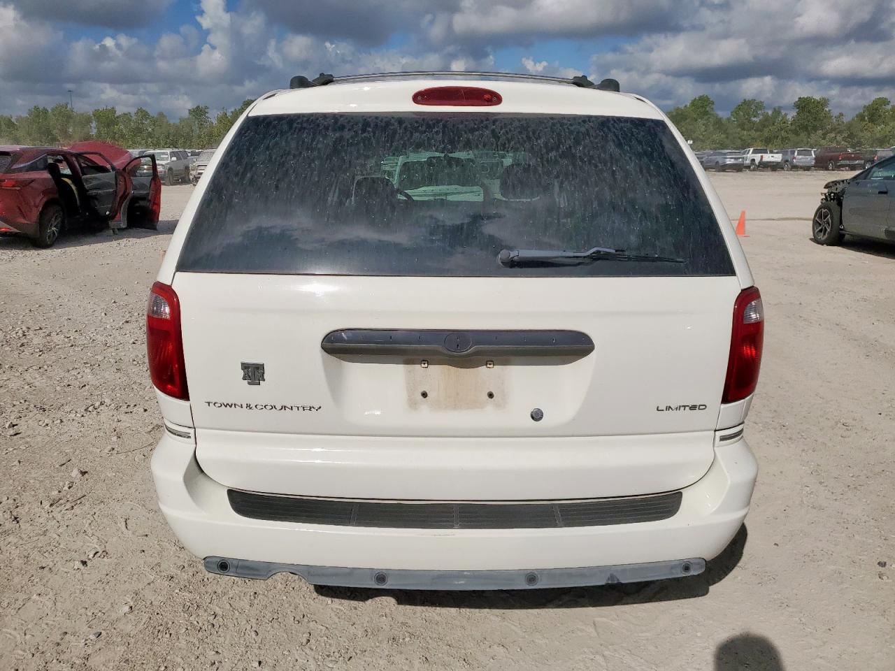 2006 Chrysler Town & Country Limited VIN: 2A4GP64L16R608927 Lot: 81318905