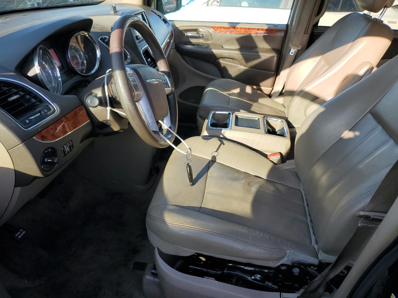 2016 Chrysler Town & Country Touring VIN: 2C4RC1BG3GR289941 Lot: 81914795