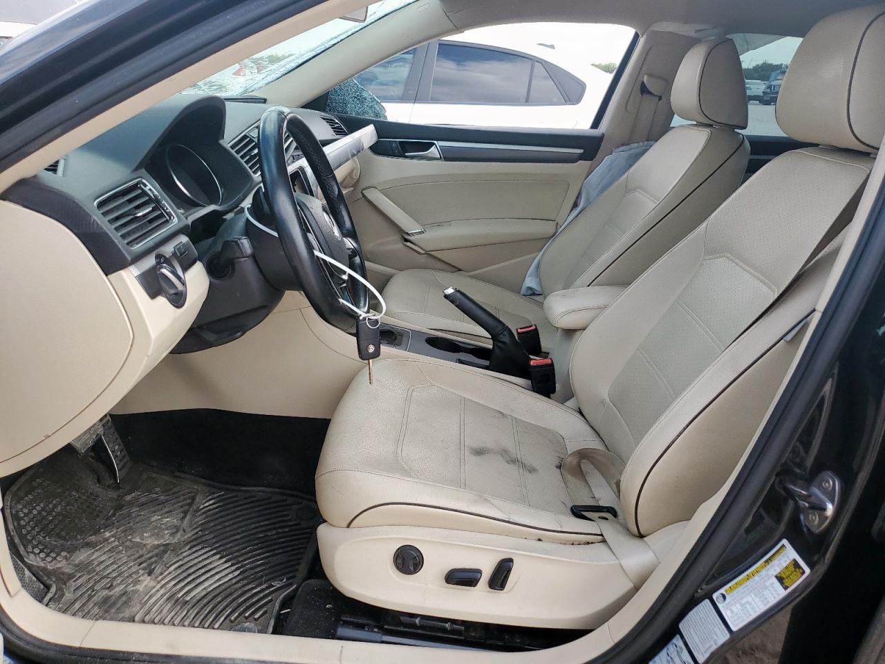 2017 Volkswagen Passat R-Line VIN: 1VWDT7A32HC020770 Lot: 80819165