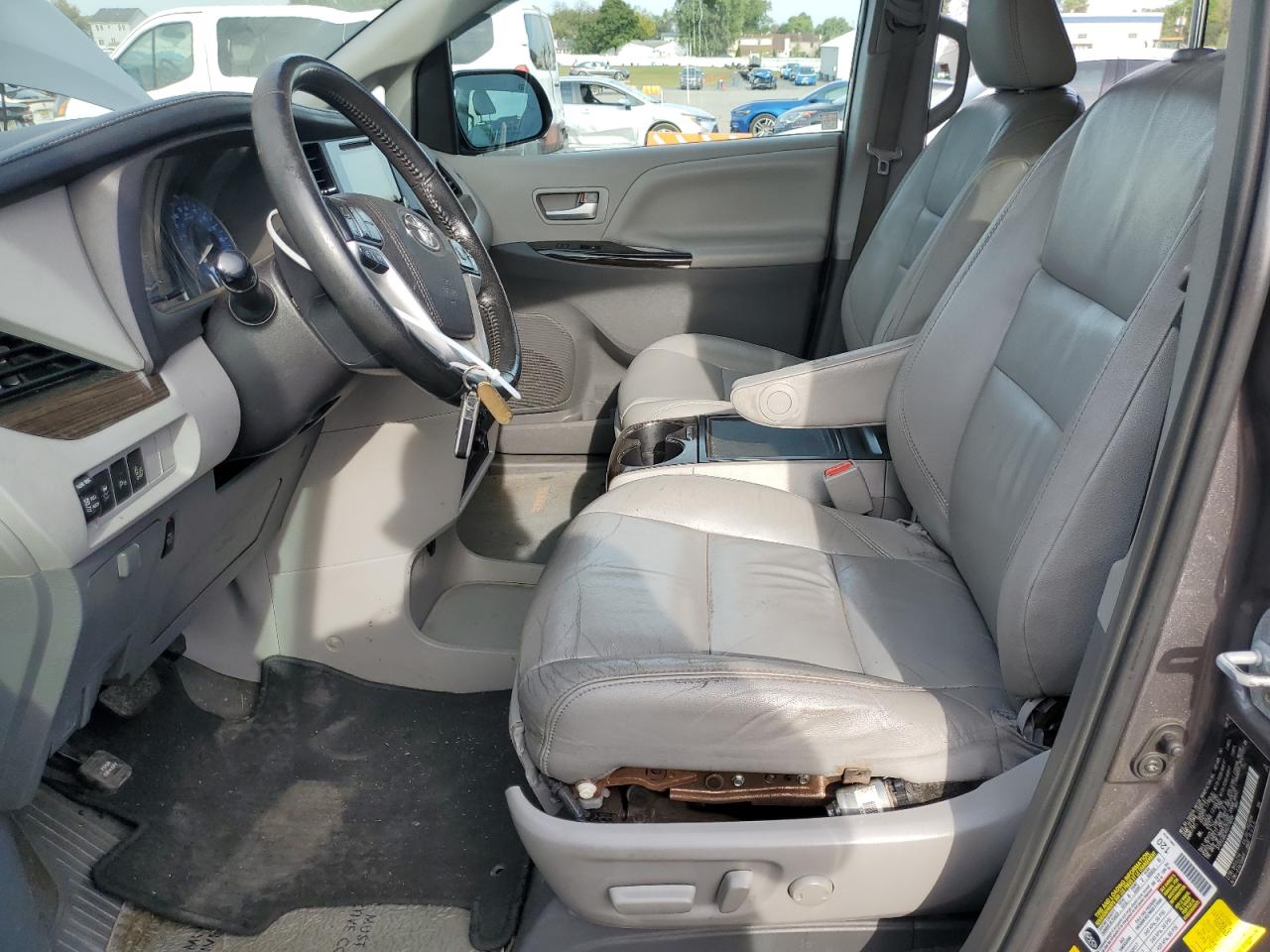 2017 Toyota Sienna Xle VIN: 5TDYZ3DCXHS778099 Lot: 82123545