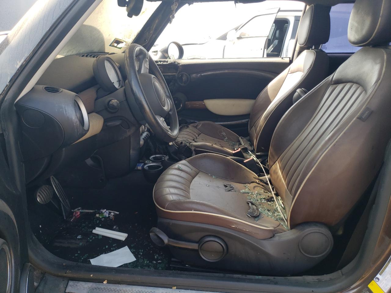 2010 Mini Cooper S Clubman VIN: WMWMM3C58ATZ33303 Lot: 80346415