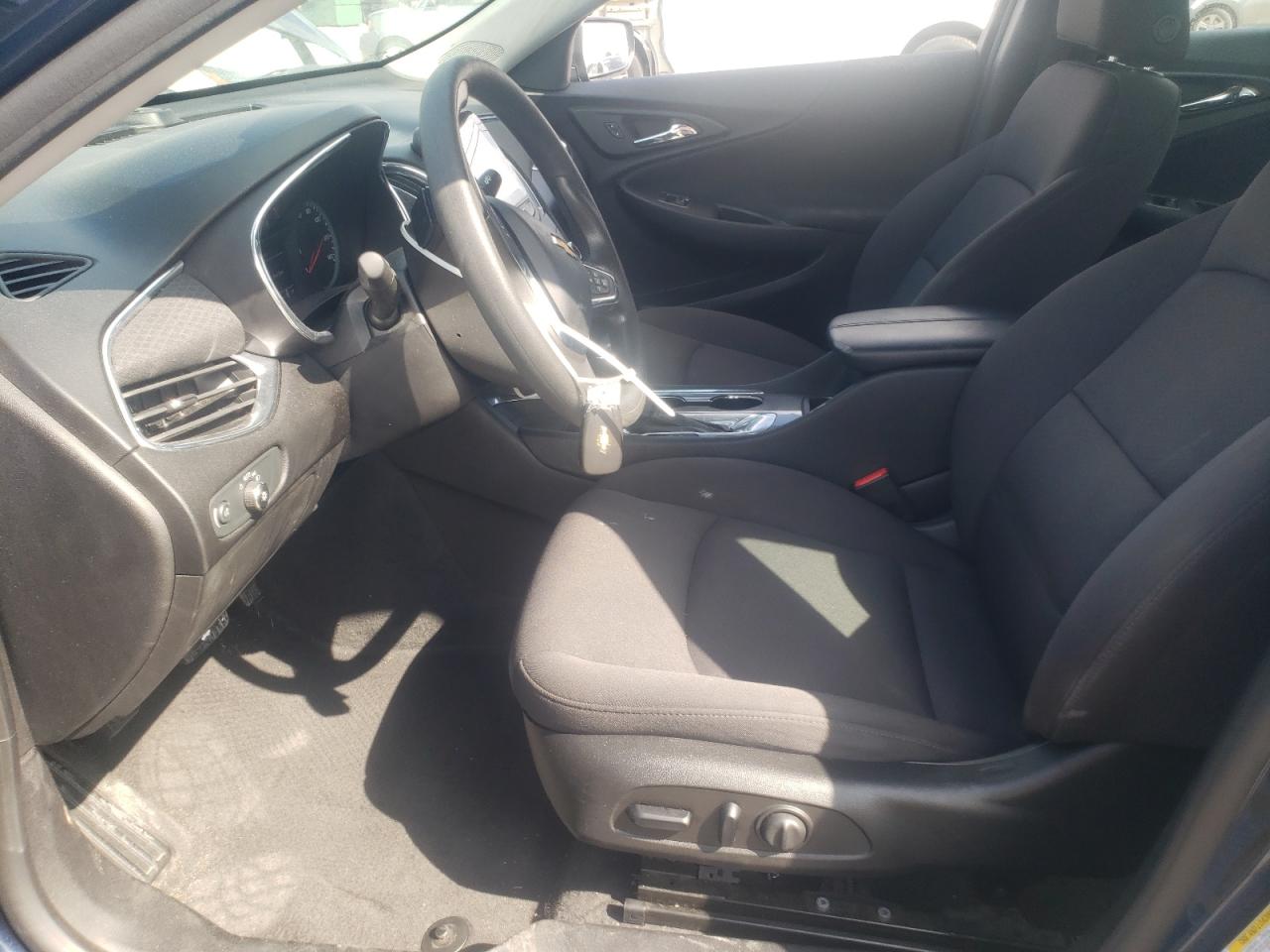 2019 Chevrolet Malibu Lt VIN: 1G1ZD5STXKF127105 Lot: 81769155