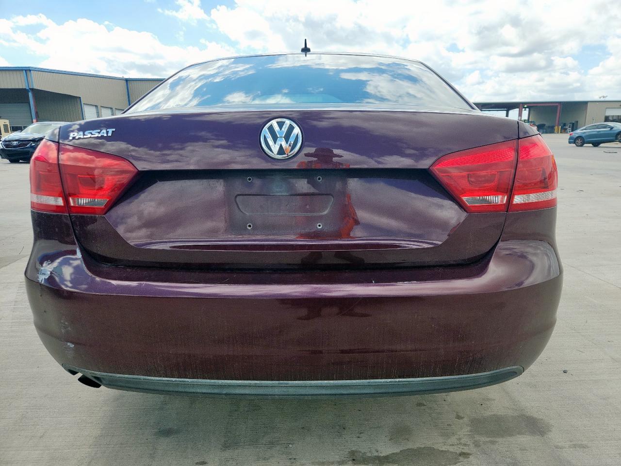 2013 Volkswagen Passat S VIN: 1VWAP7A3XDC137711 Lot: 82100695