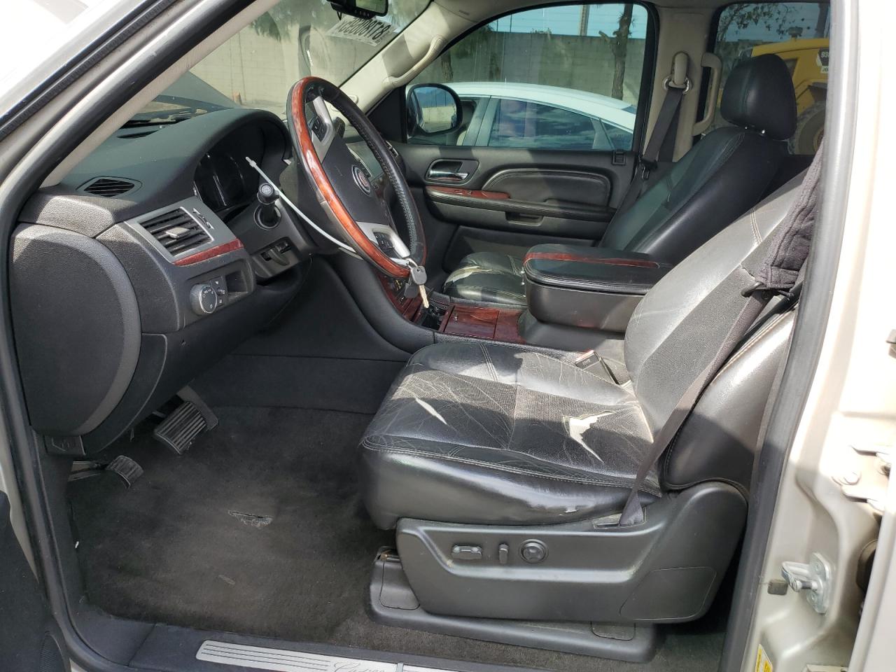 2007 Cadillac Escalade Luxury VIN: 1GYFK63887R225050 Lot: 81780695