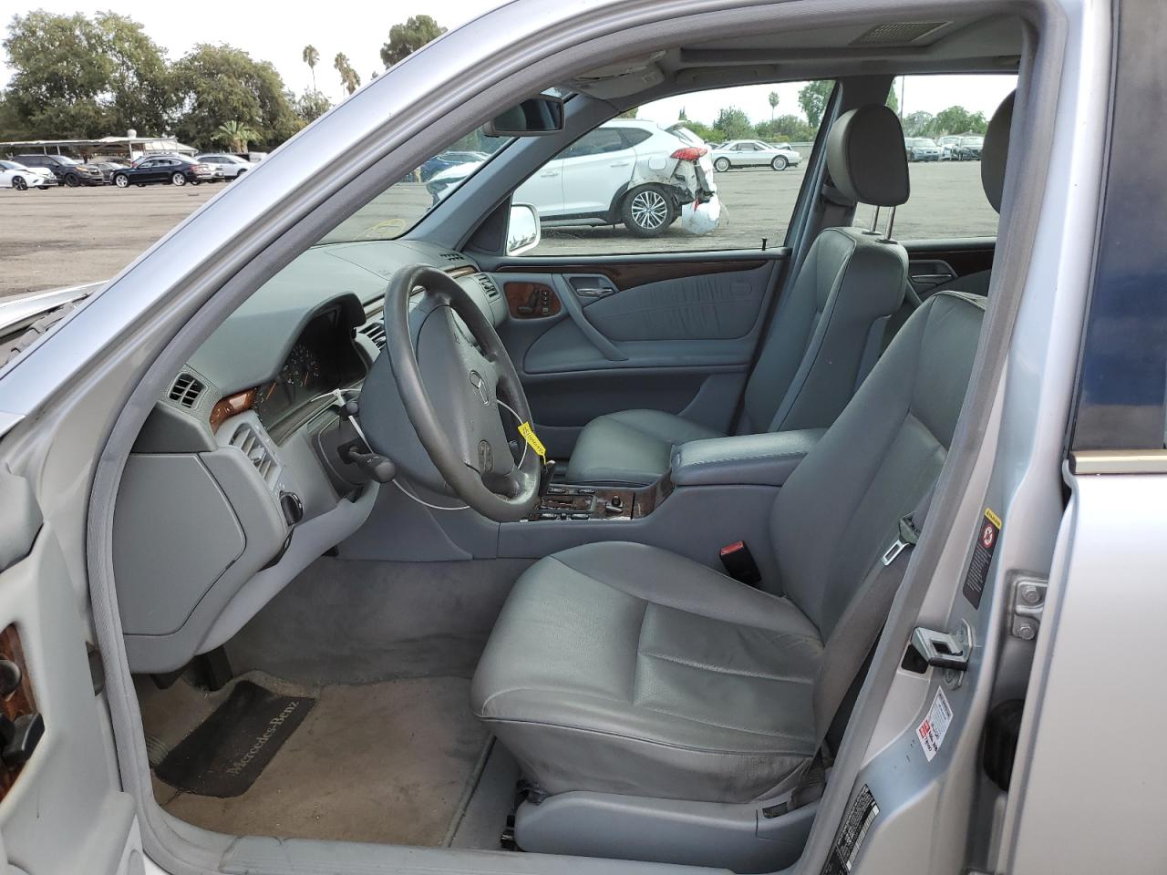 2001 Mercedes-Benz E 430 VIN: WDBJF70J51X051022 Lot: 81104045