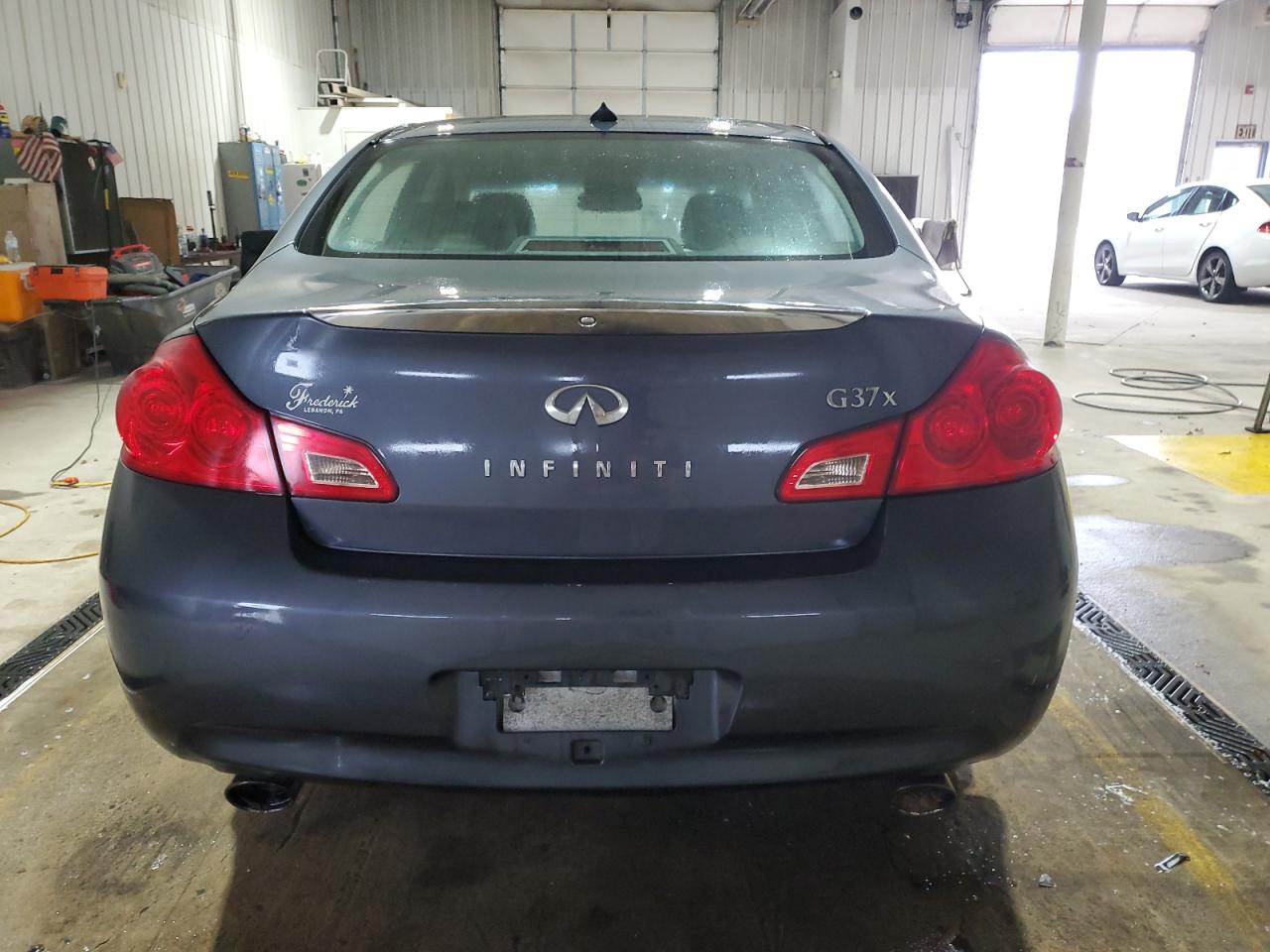2009 Infiniti G37 VIN: JNKCV61FX9M357758 Lot: 84610535