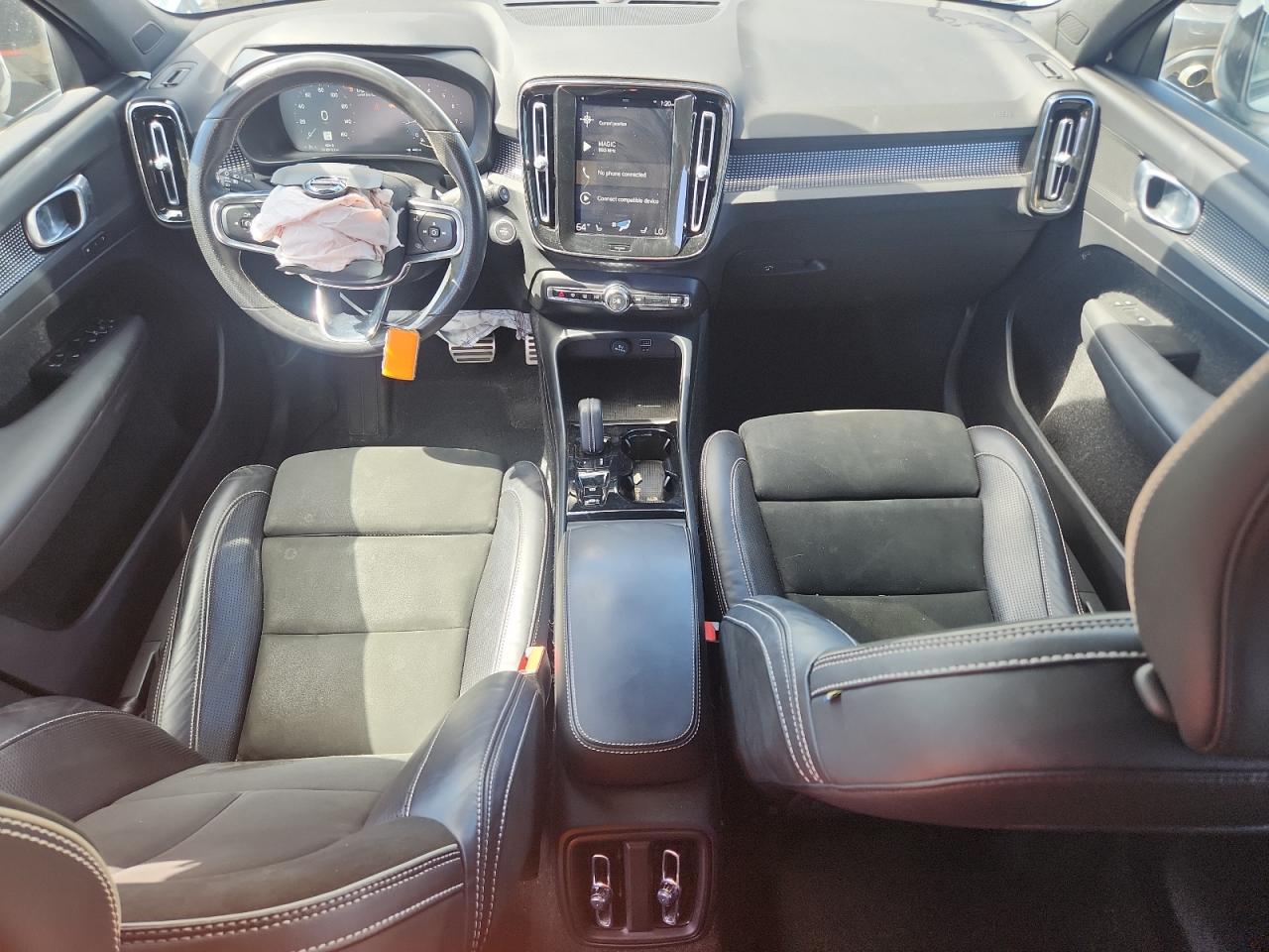 2021 Volvo Xc40 T5 R-Design VIN: YV4162UM6M2414158 Lot: 70744595