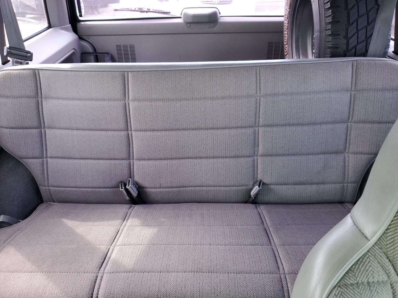 1996 Jeep Cherokee Se VIN: 1J4FJ28S1TL155596 Lot: 71926485