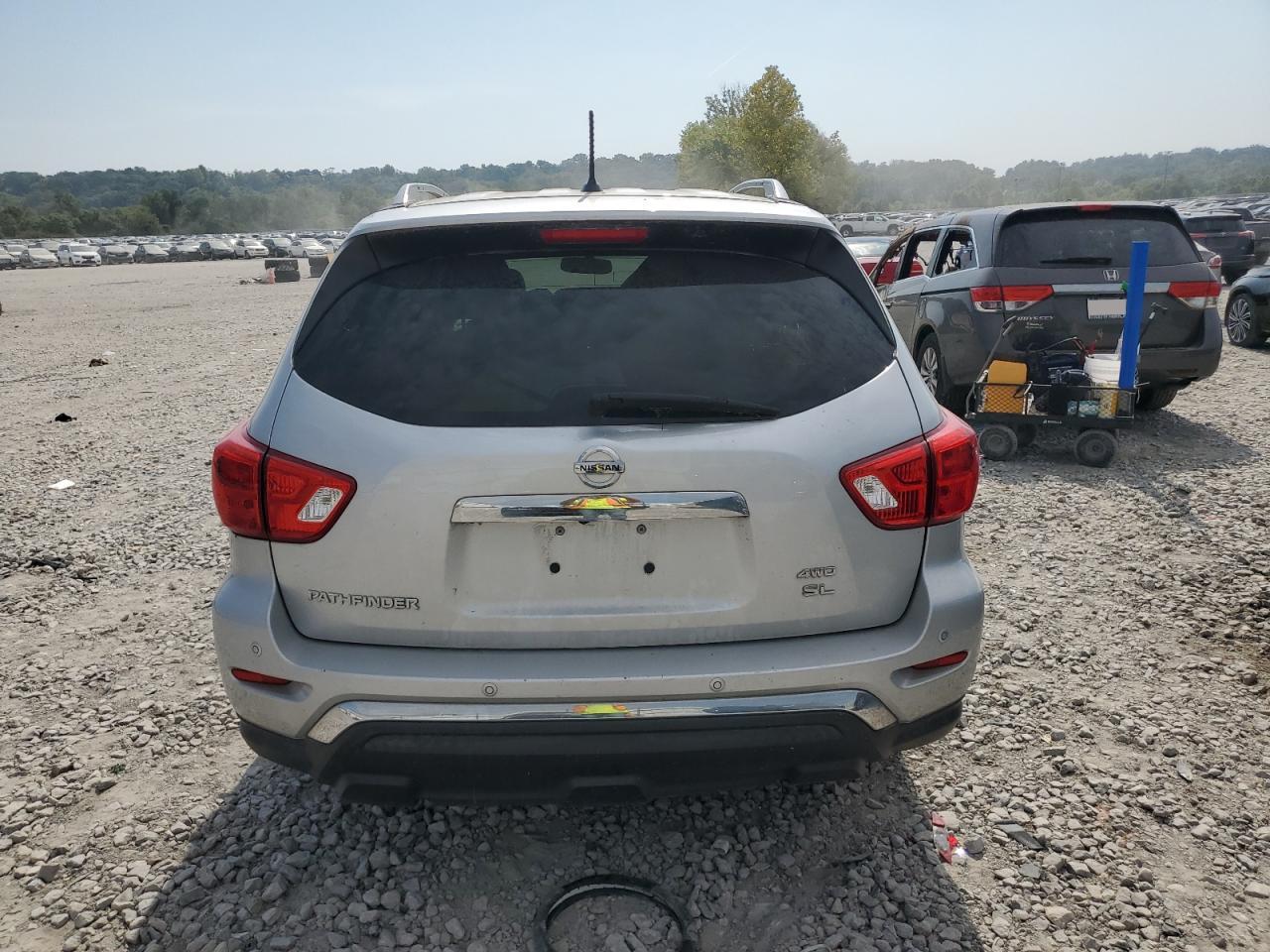 2018 Nissan Pathfinder S VIN: 5N1DR2MM4JC623620 Lot: 80762315