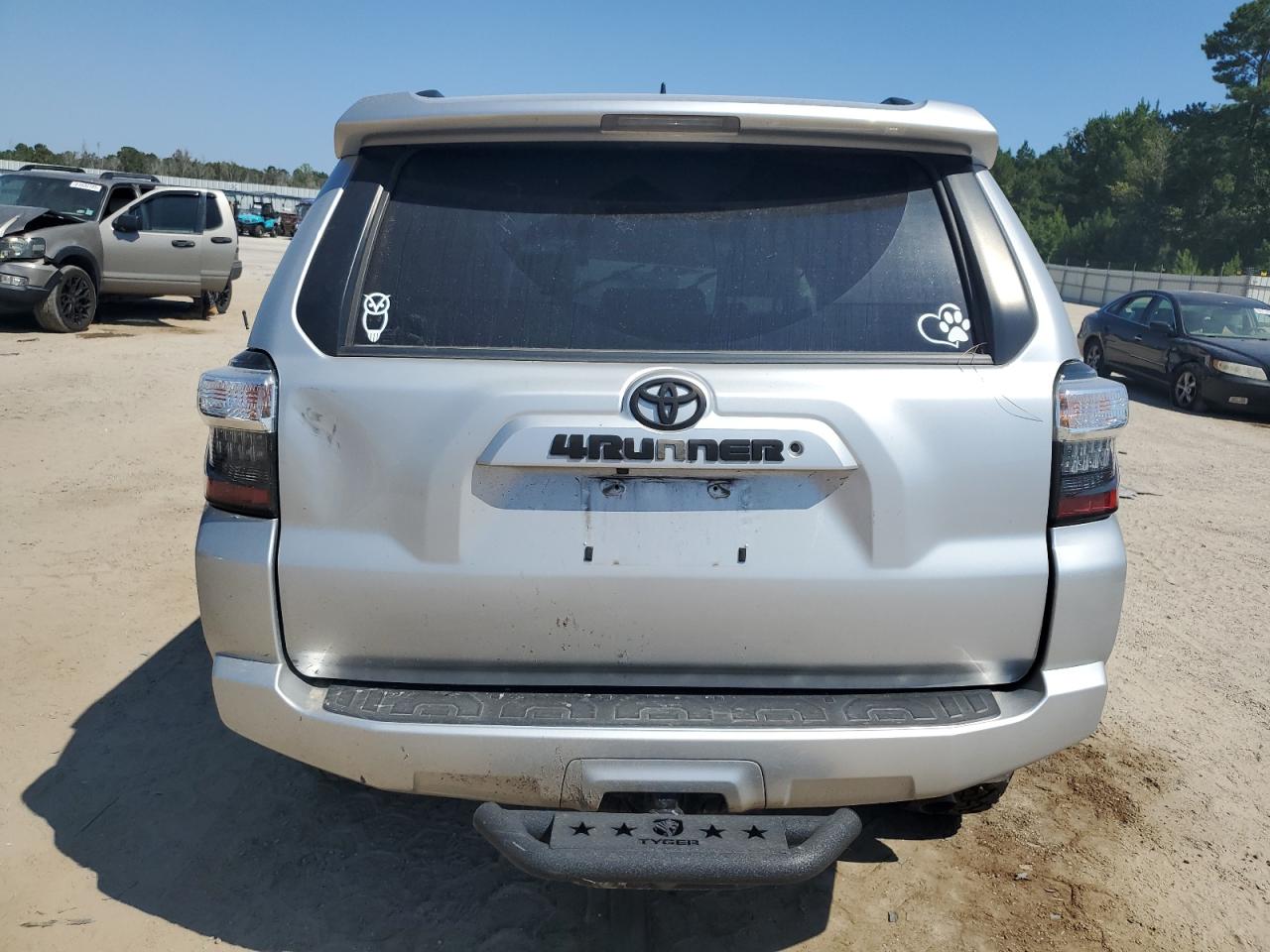 2021 Toyota 4Runner Sr5 VIN: JTEEU5JR2M5234584 Lot: 81061045