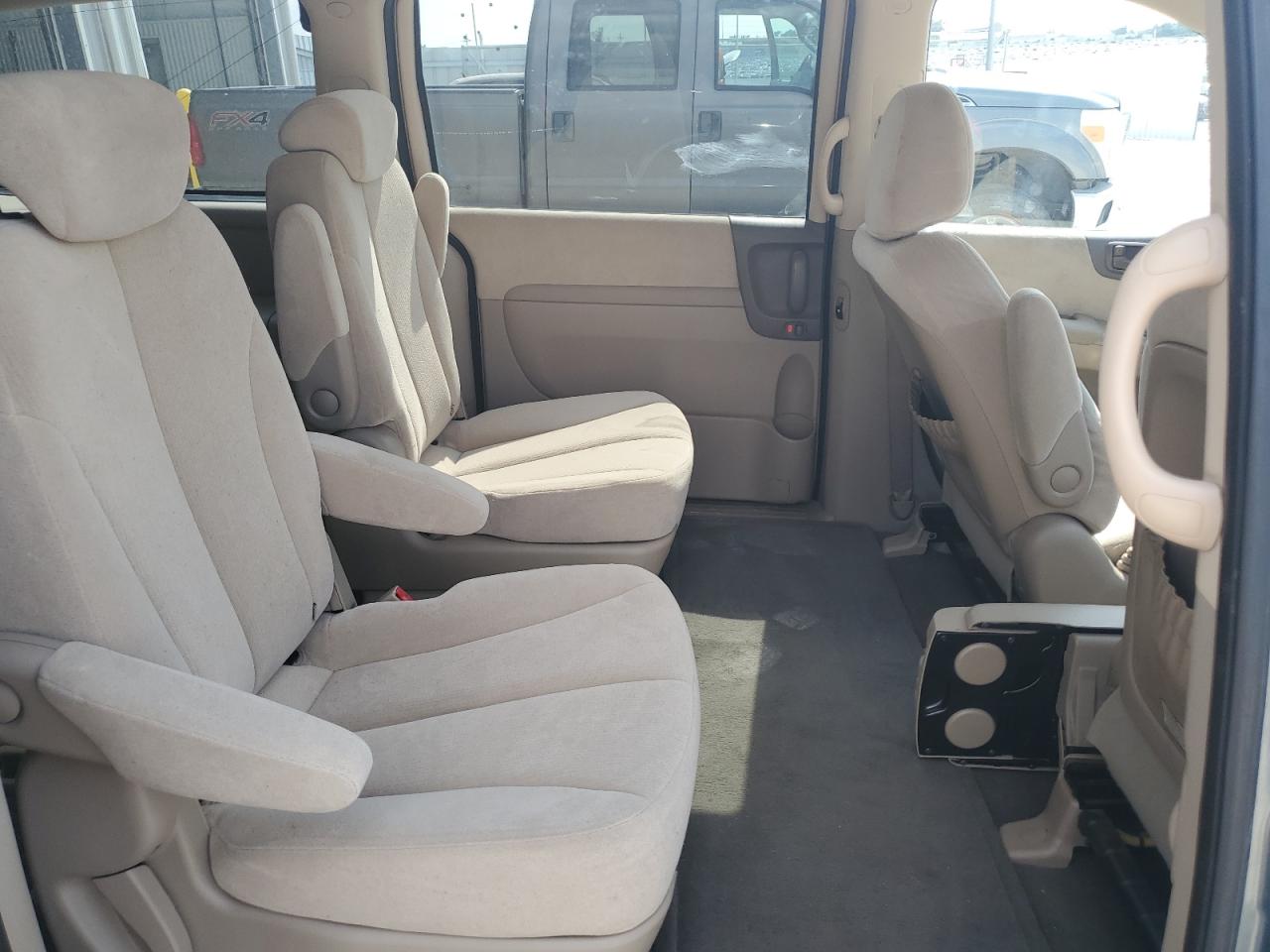 2008 Kia Sedona Ex VIN: KNDMB233086266124 Lot: 80478535