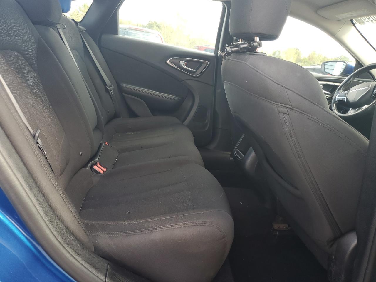 2015 Chrysler 200 Limited VIN: 1C3CCCAB1FN675054 Lot: 82099085