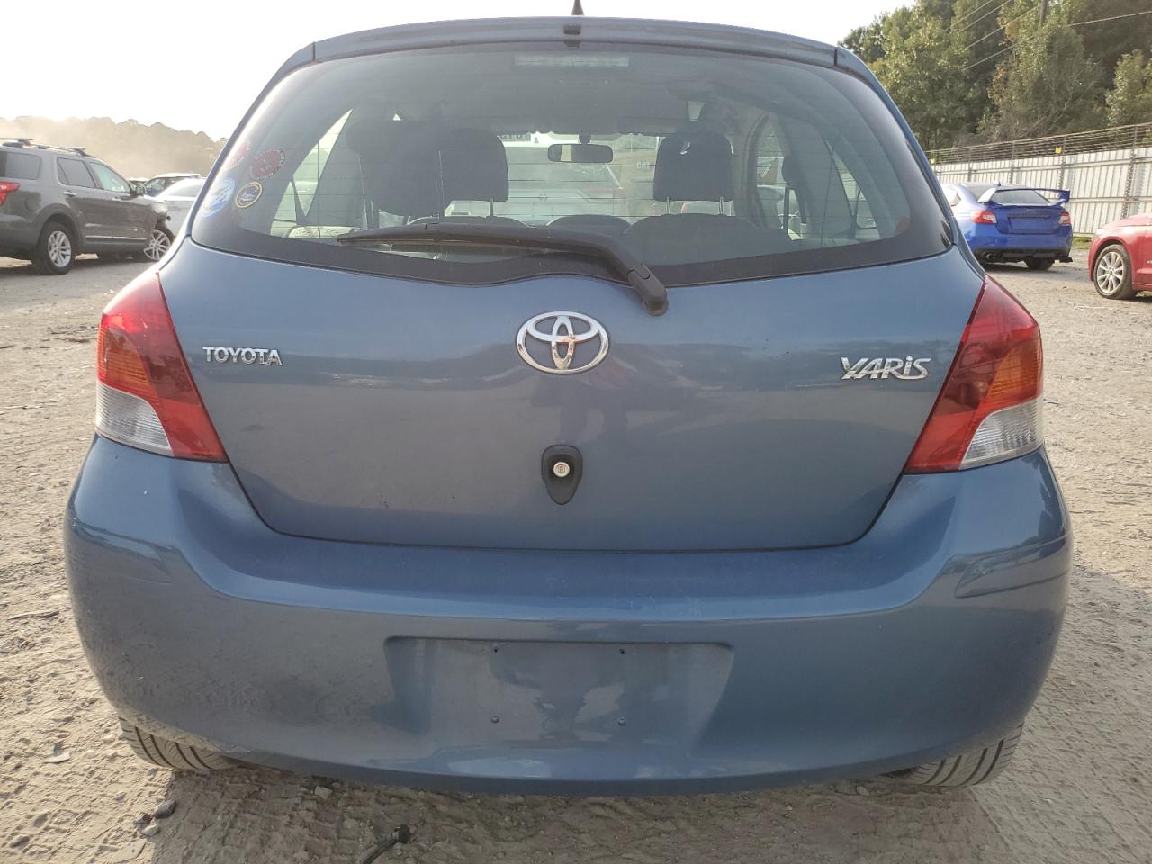 2010 Toyota Yaris VIN: JTDJT4K31A5293583 Lot: 81591075