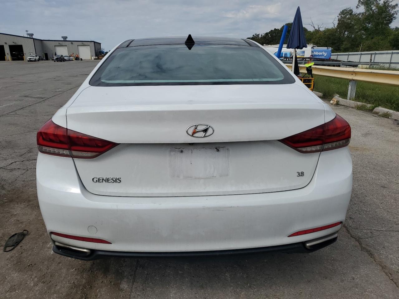 2015 Hyundai Genesis 3.8L VIN: KMHGN4JEXFU032968 Lot: 71710505